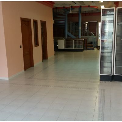 Local comercial en Alquiler