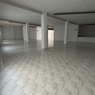 Local comercial en Venta